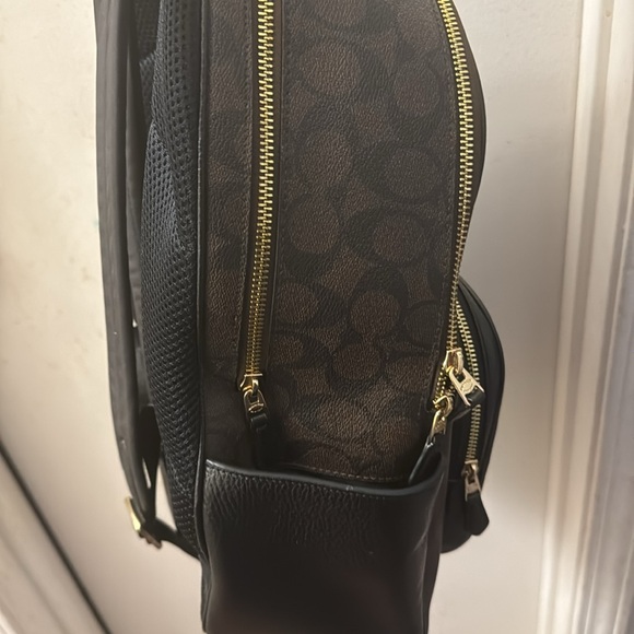 Coach bag only worn once are twice. It big and has a lot room in it .brown - Picture 3 of 3